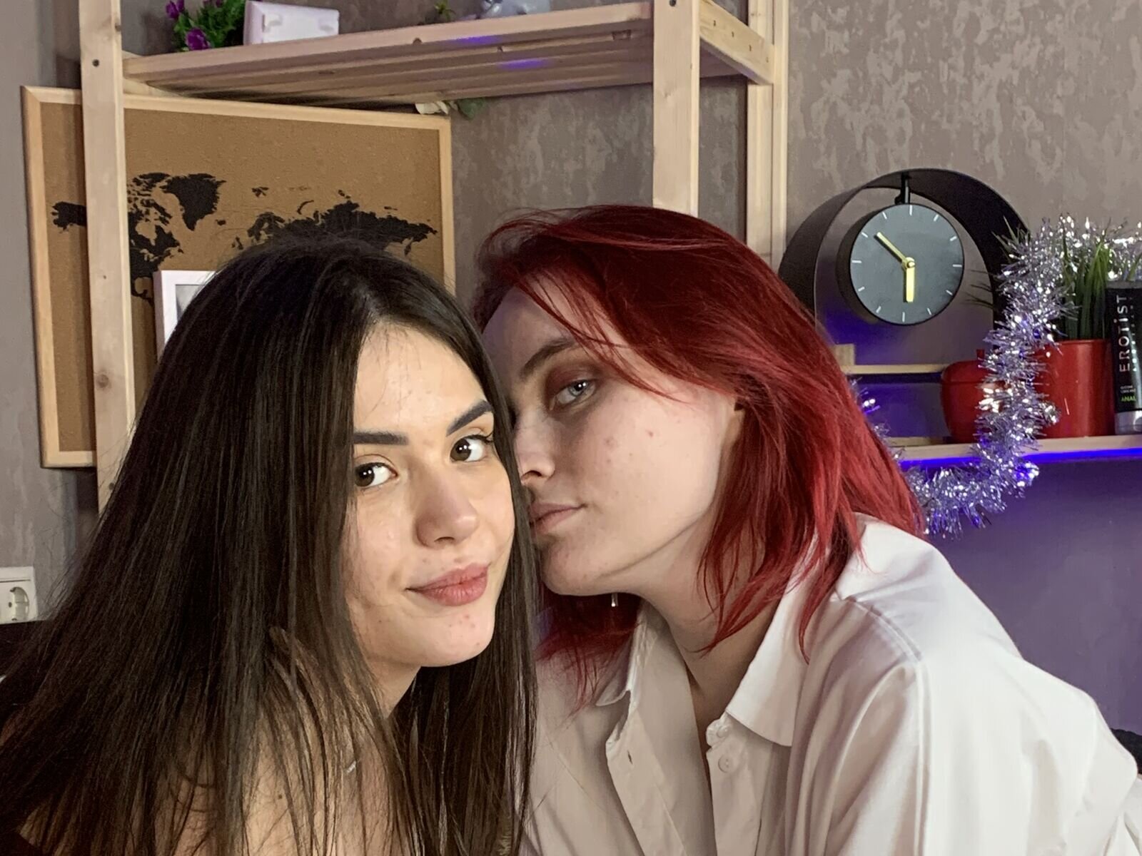 Free Live Sex Chat With NonnaAndSabrina
