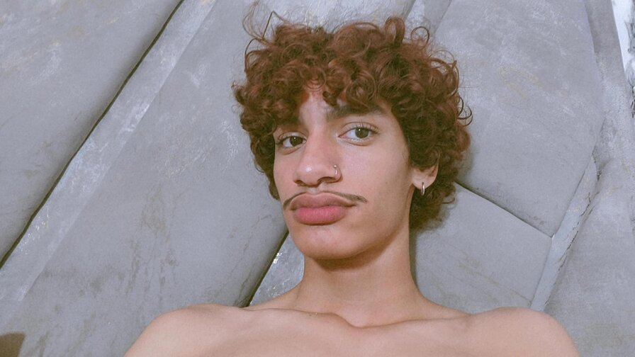 Free Live Sex Chat With PeterDemian