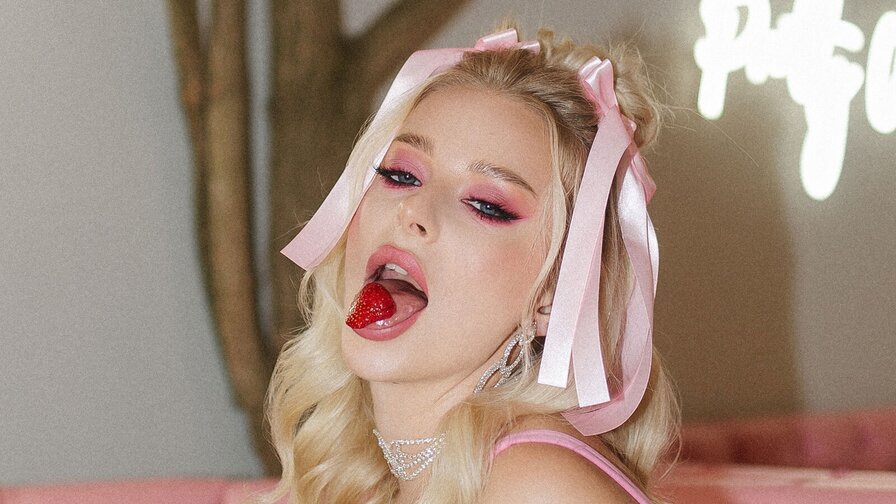 Free Live Sex Chat With PolinaMoore