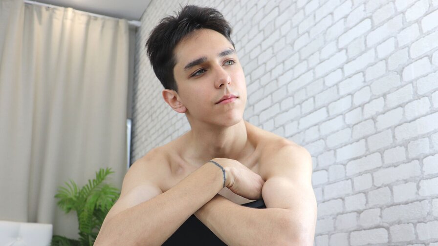 Free Live Sex Chat With RobbieTucker