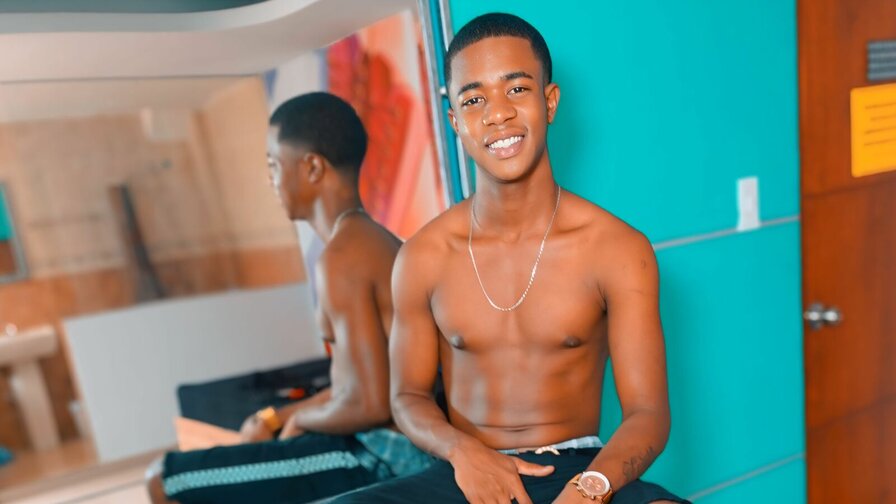 Free Live Sex Chat With RyderReed