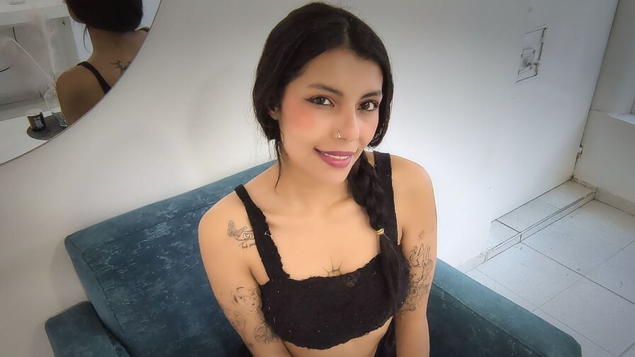 Free Live Sex Chat With SakiAkane