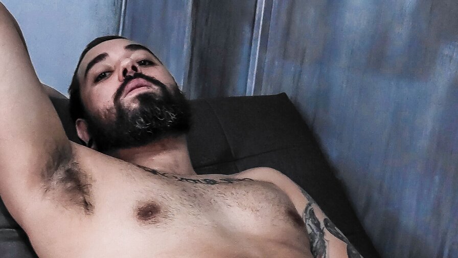 Free Live Sex Chat With SalemAdams