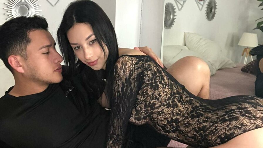 Free Live Sex Chat With ShaniandJackson