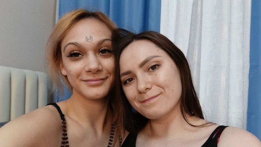 Free Live Sex Chat With SilviaAndDarel