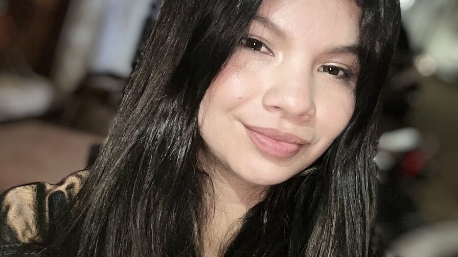 Free Live Sex Chat With SolHill
