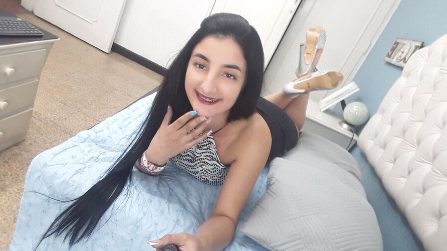 Free Live Sex Chat With ValeriaCameron